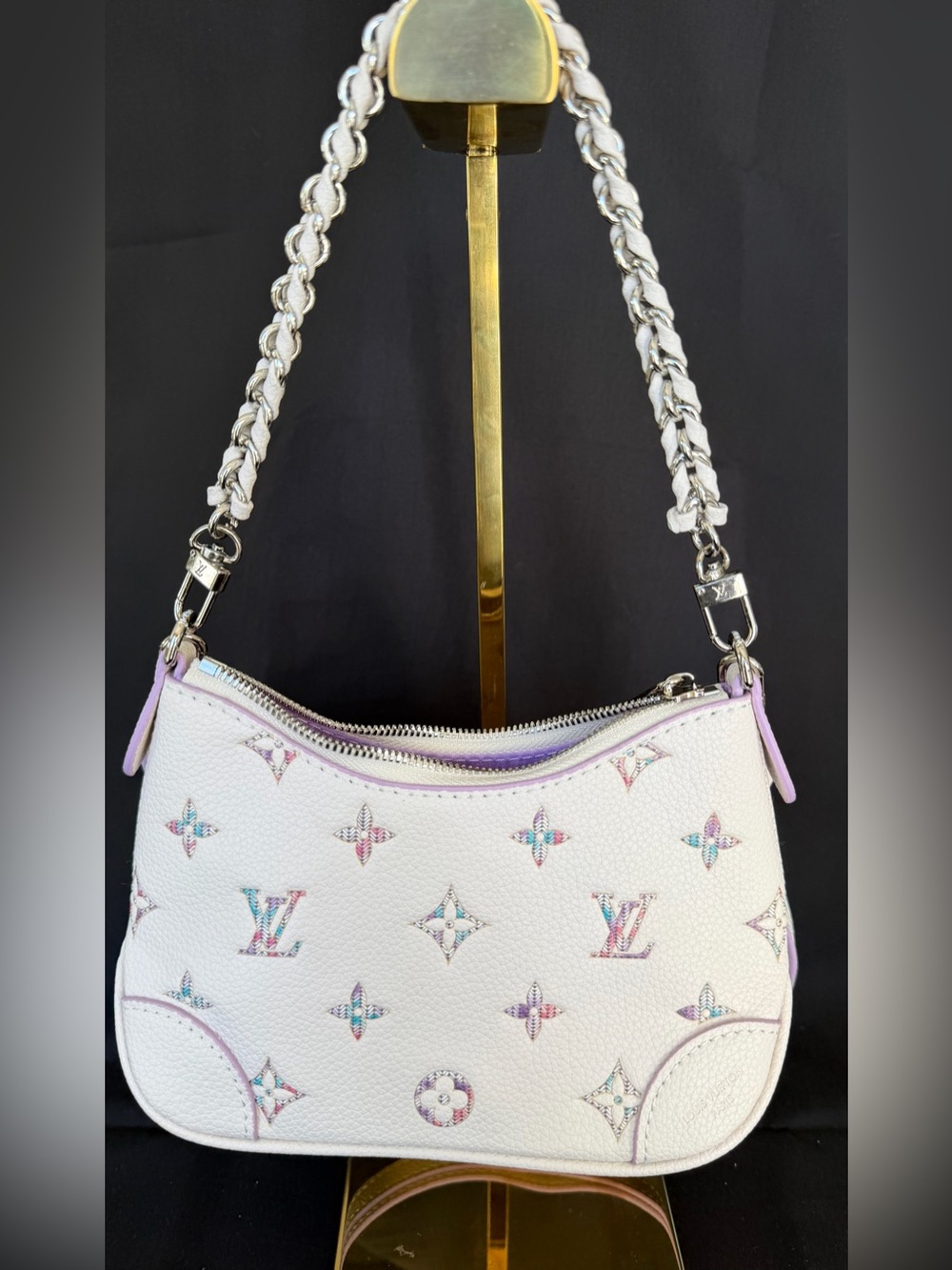 Nano White and Lavender Accented Leather Shoulder Bag - Picture 8 of 10